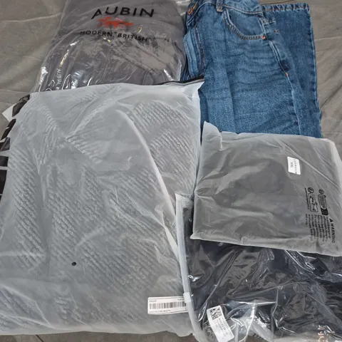 APPROXIMATELY 30 ASSORTED CLOTHING ITEMS IN VARIOUS SIZES, STYLES & COLOURS TO INCLUDE BRANDS SUCH AS AUBIN, MANFINITY, NEW LOOK, ETC - COLLECTION ONLY