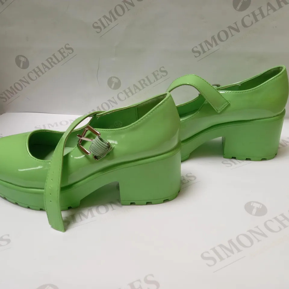 DESIGNER KOI LIME GREEN VEGAN PLATFORM SHOES SIZE 5