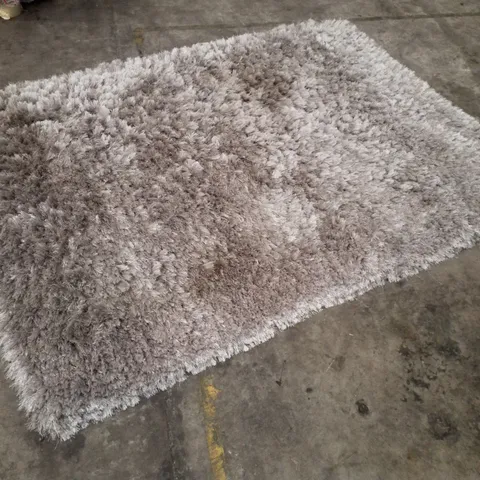 QUALITY DESIGNER AREA RUG - APPROXIMATELY 120×160CM