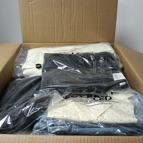 BOX OF APPROXIMATELY 20 ASSORTED CLOTHING ITEMS IN VARIOUS STYLES , COLOURS AND SIZES