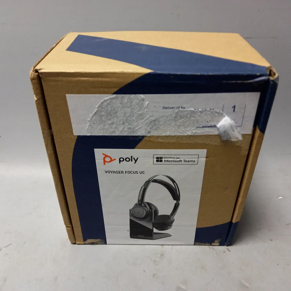 BOXED POLY VOYAGER FOCUS UC