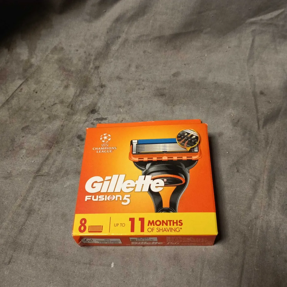 GILLETTE FUSION5 RAZOR BLADES – CHAMPIONS LEAGUE EDITION (8 BLADES)