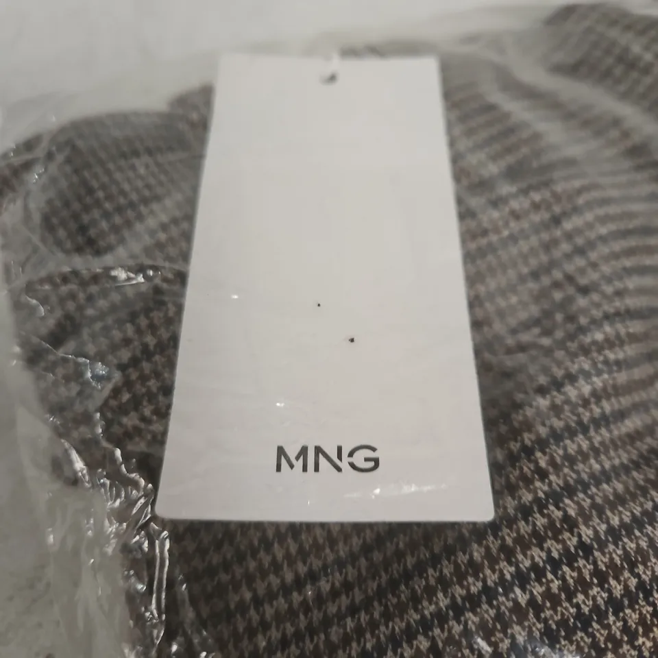 MANGO (MNG) WOMENS GREY CHECKED TROUSERS – UK 14 (EU 42) – BRAND: MNG