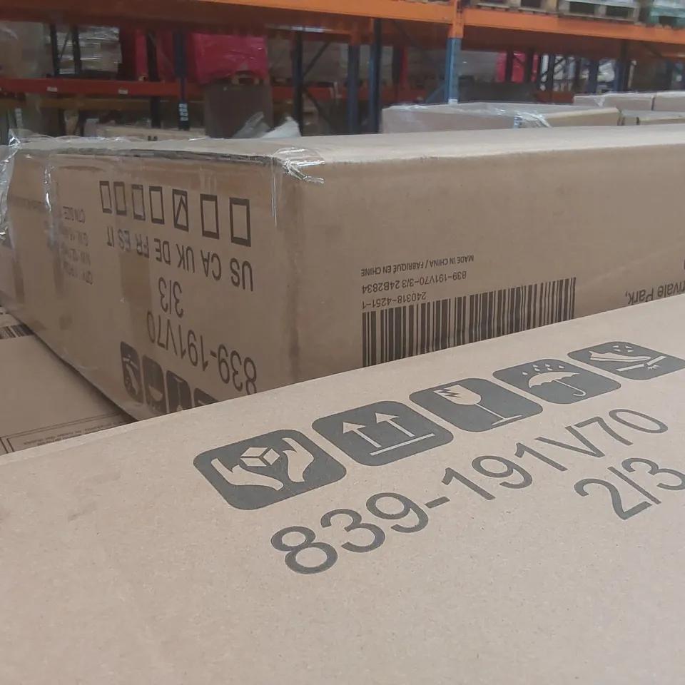 PALLET CONTAINING A VERY LARGE QUANTITY OF ASSORTED DESIGNER FURNITURE PARTS INCLUDING: SOFA PARTS ECT