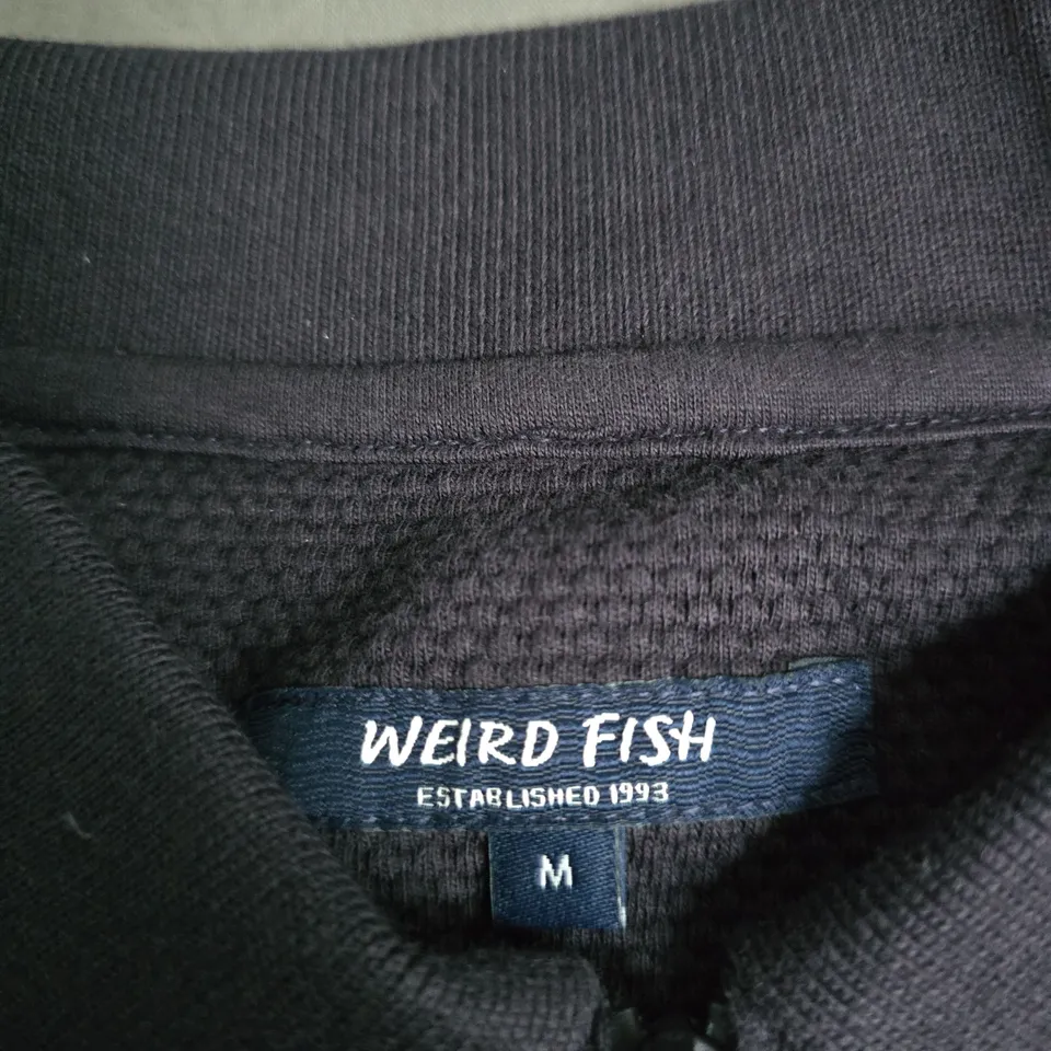 WEIRD FISH MURRAY ORGANIC COTTON HALF ZIP TEXTURED JERSEY POLO – MIDNIGHT, UK M