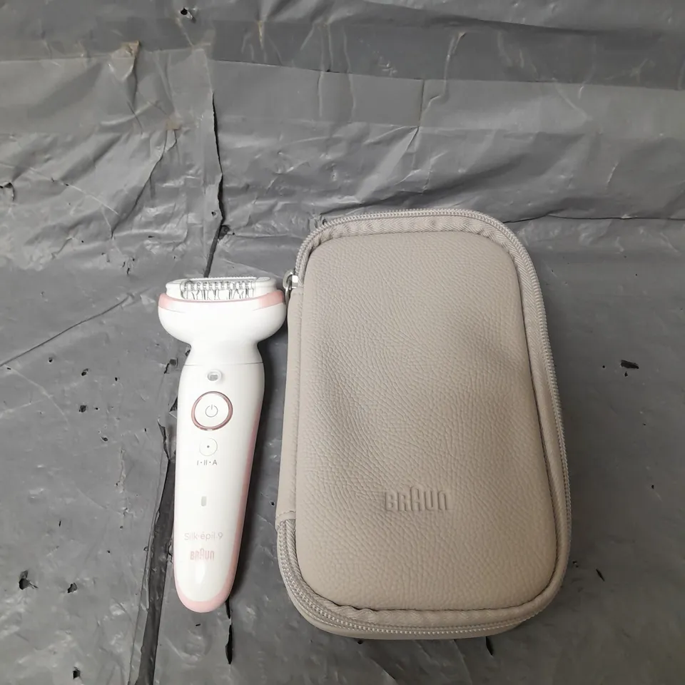 BRAUN - SILK-EPIL 9 WITH LADY SHAVER HEAD & TRIMMER COMB 9-030 WHITE/FLAMINGO RRP £219.99