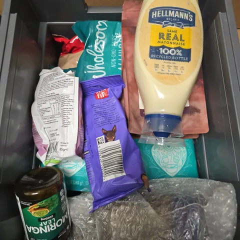 APPROXIMATELY 10 ASSORTED FOOD/DRINK PRODUCTS TO INCLUDE TRUFFLES, MAYONNAISE, MORINGA LEAF ETC  