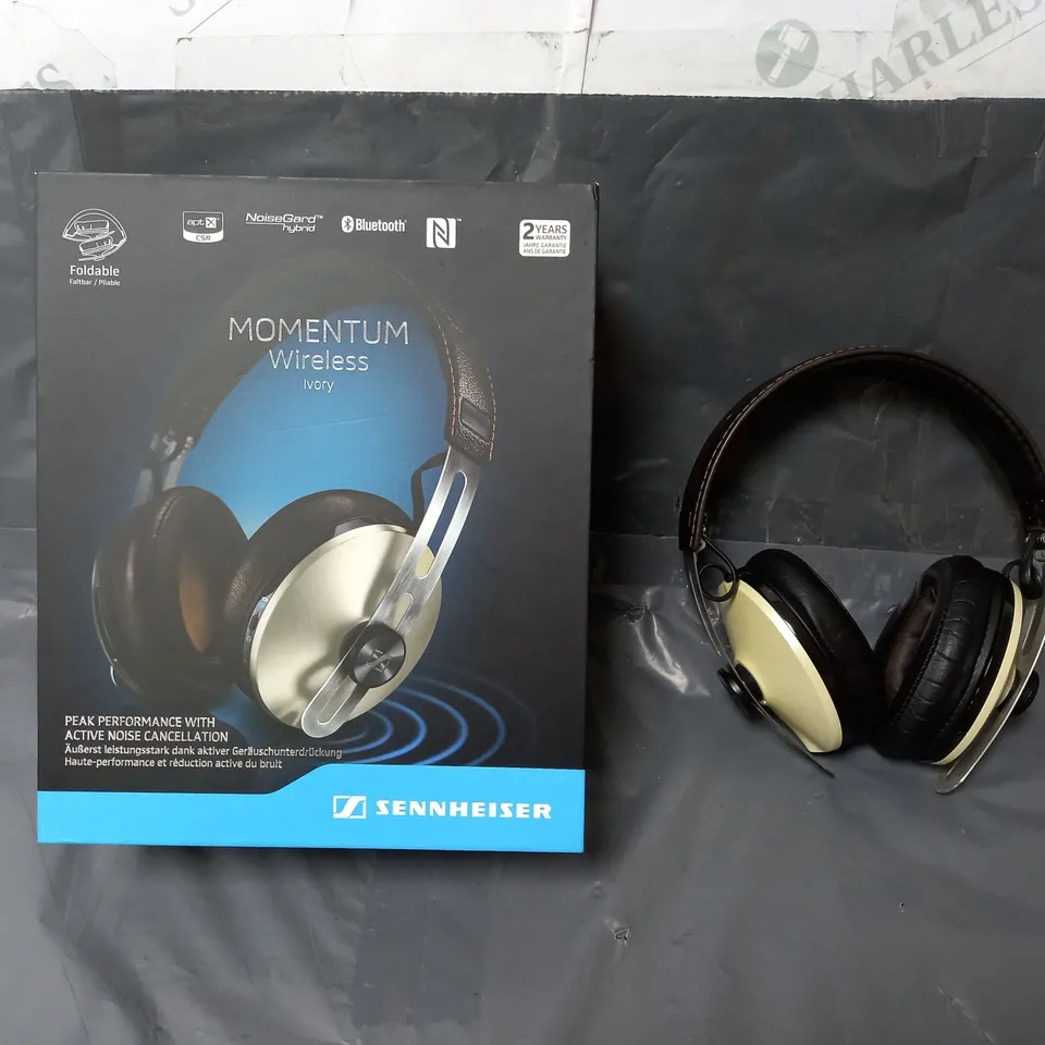 BOXED SENNHEISER MOMENTUM WIRELESS IVORY FOLDABLE HEADPHONES 