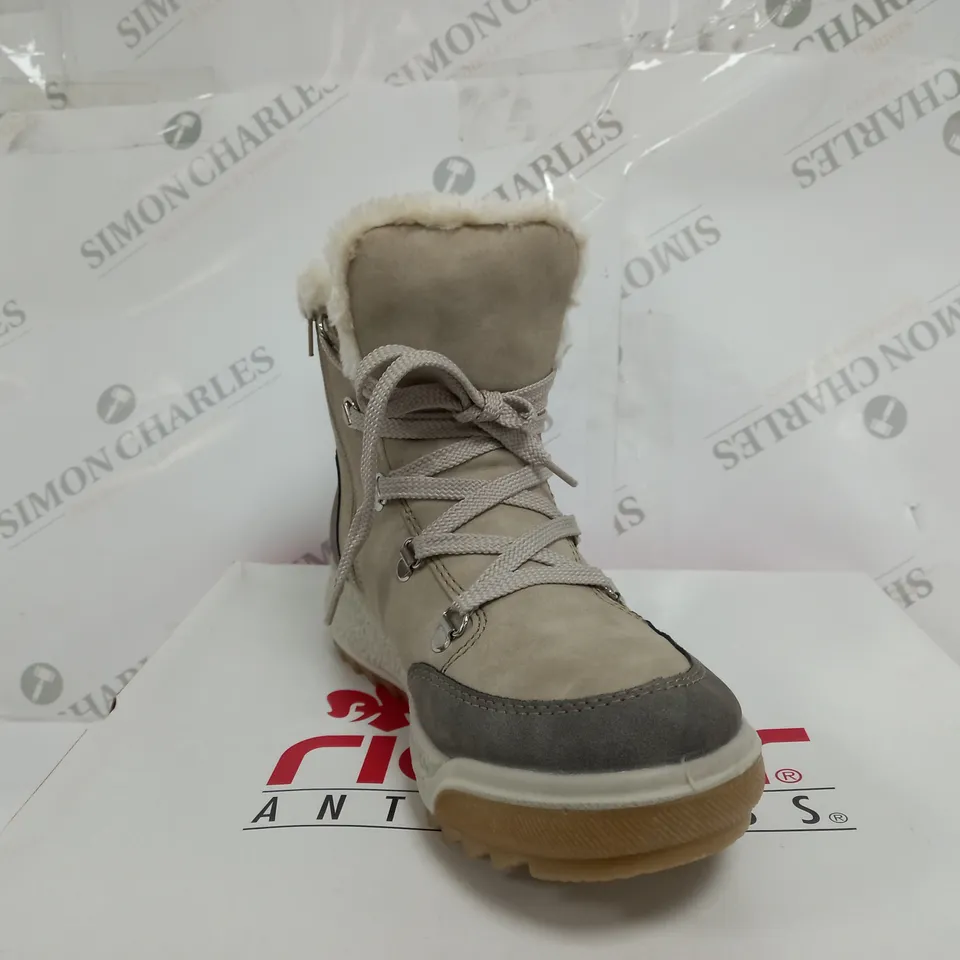 BOXED RIEKER ANTISTRESS WARM HIKING BOOTS, CREAM - SIZE 5
