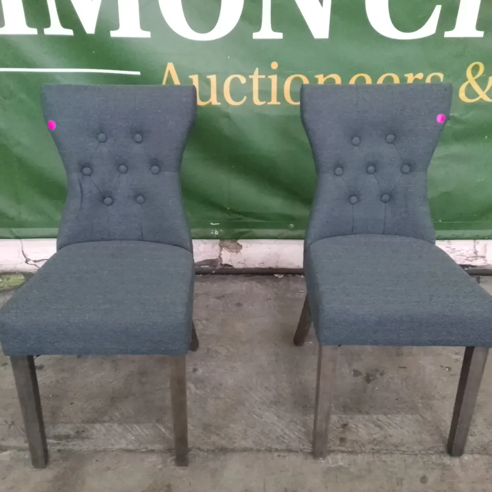 SET OF 2 NEW BEWLEY SLATE FABRIC BUTTON BACK DINING CHAIR (GREY LEG)