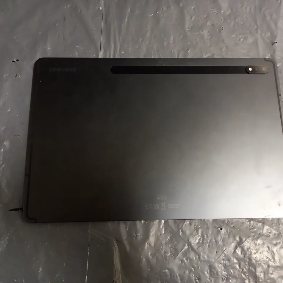 SAMSUNG TABLET IN BLACK - MODEL UNSPECIFIED