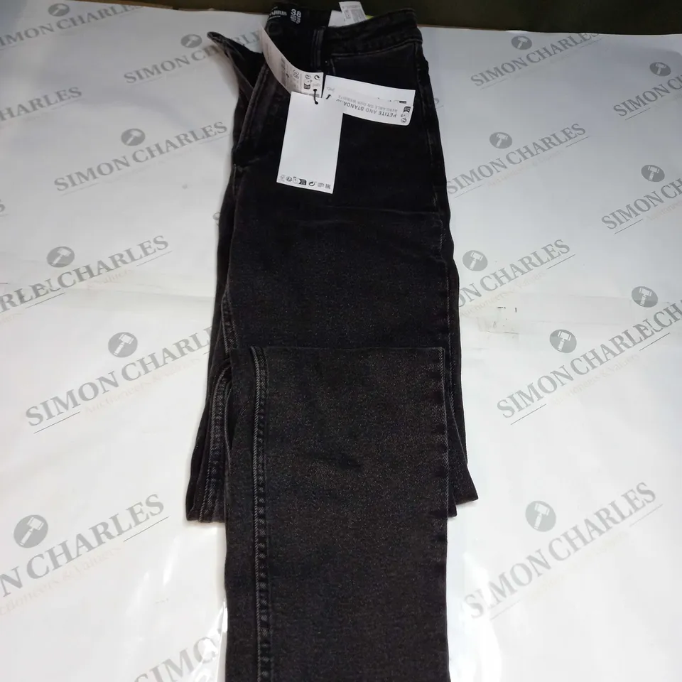 GREY MOM SLIM JEANS FIT SIZE 38