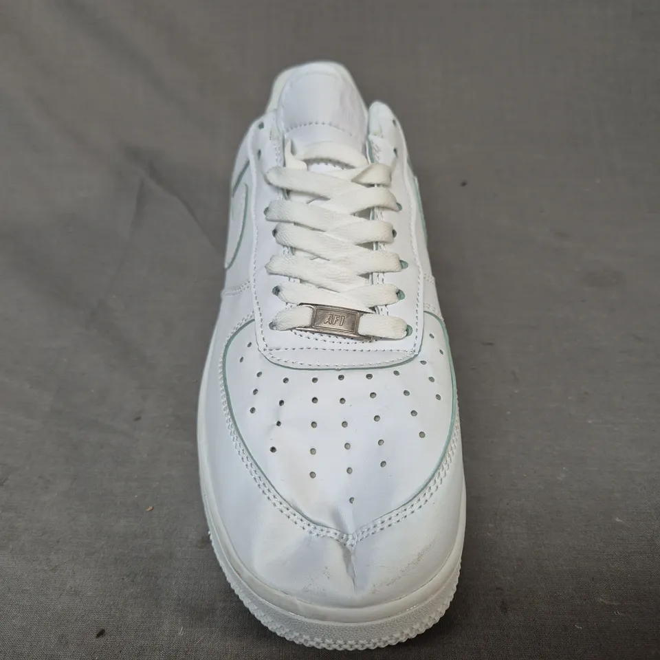 PAIR OF NIKE AIR FORCE 1 SHOES IN WHITE UK SIZE 9