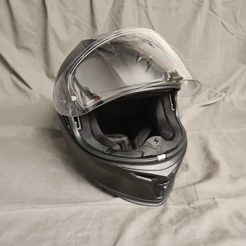 SCORPION EXO MOTORCYCLE HELMET IN MATT BLACK