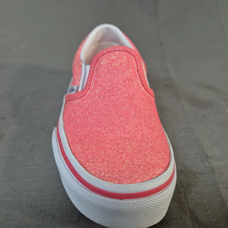 BOXED PAIR OF VANS KID'S CLASSIC SLIP-ON SHOES IN PINK W. GLITTER EFFECT UK SIZE 10