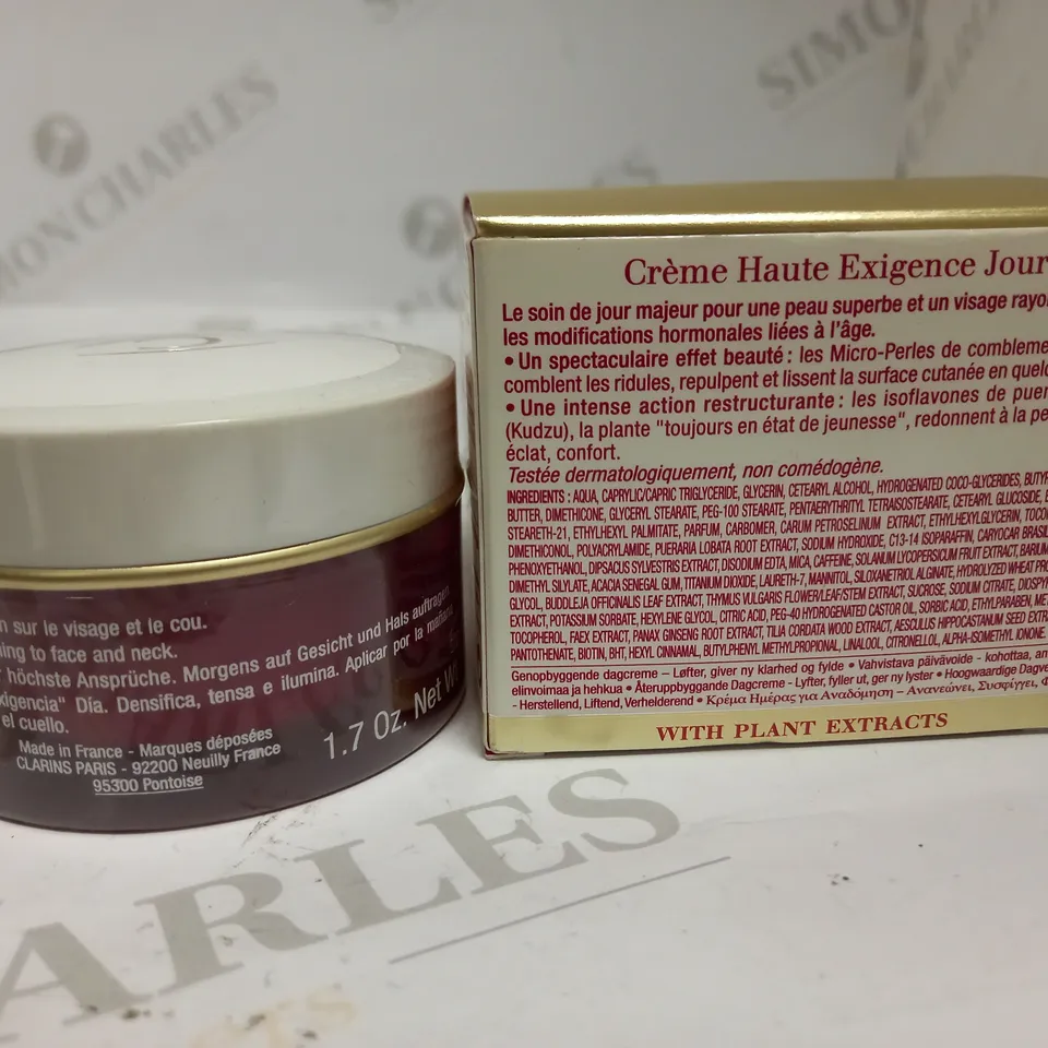 CLARINS SUPER RESTORATIVE DAY CREAM
