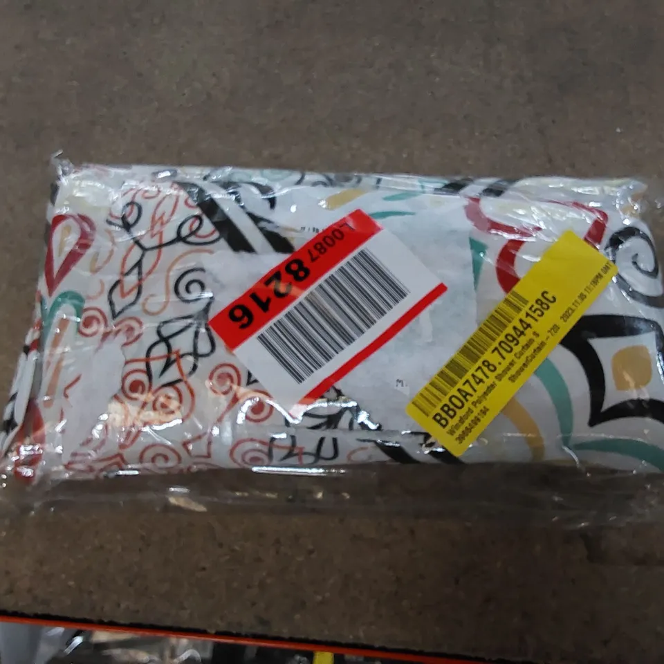 BAGGED WINSFORD POLYESTER SHOWER CURTAIN