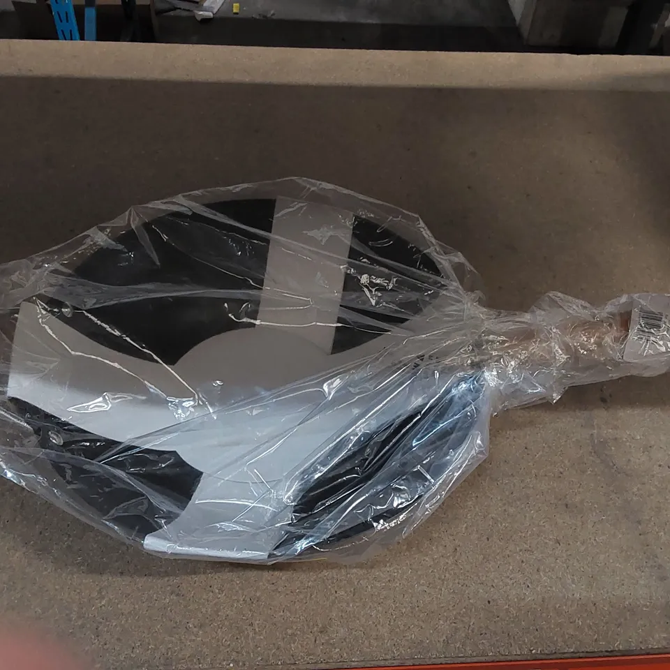 BAGGED BELFRY KITCHEN DANIELA 35CM NON-STICK WOK (1 ITEM)