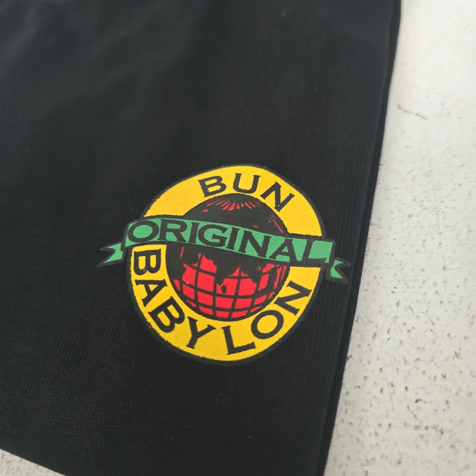 BLACK T-SHIRT WITH BUN ORIGINAL BABYLON LOGO PATCH