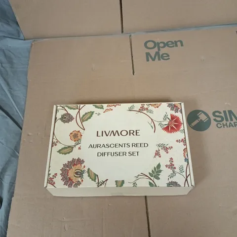 LIVMORE AURASCENTS REED DIFFUSER SET