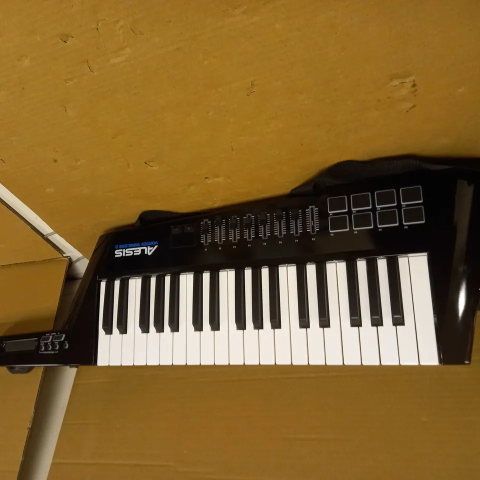 VORTEX ALESIS WIRELESS BLACK KEYBOARD