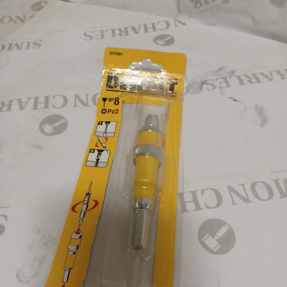 DEWALT DT7601QZ 8 SA CONNECTOR WITH HOLDER AND PZ2