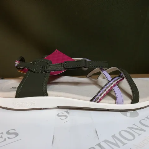 REGATTA LADY ROMA SANDALS SIZE 8