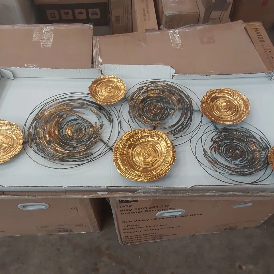 BOXED METAL WALL DECOR