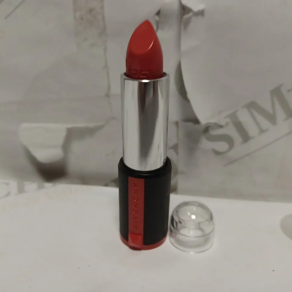 LOT OF APPROXIMATELY 10 GIVENCHY VENTE INDERDITE LIPSTICKS IN 317 CORAIL SIGNATURE