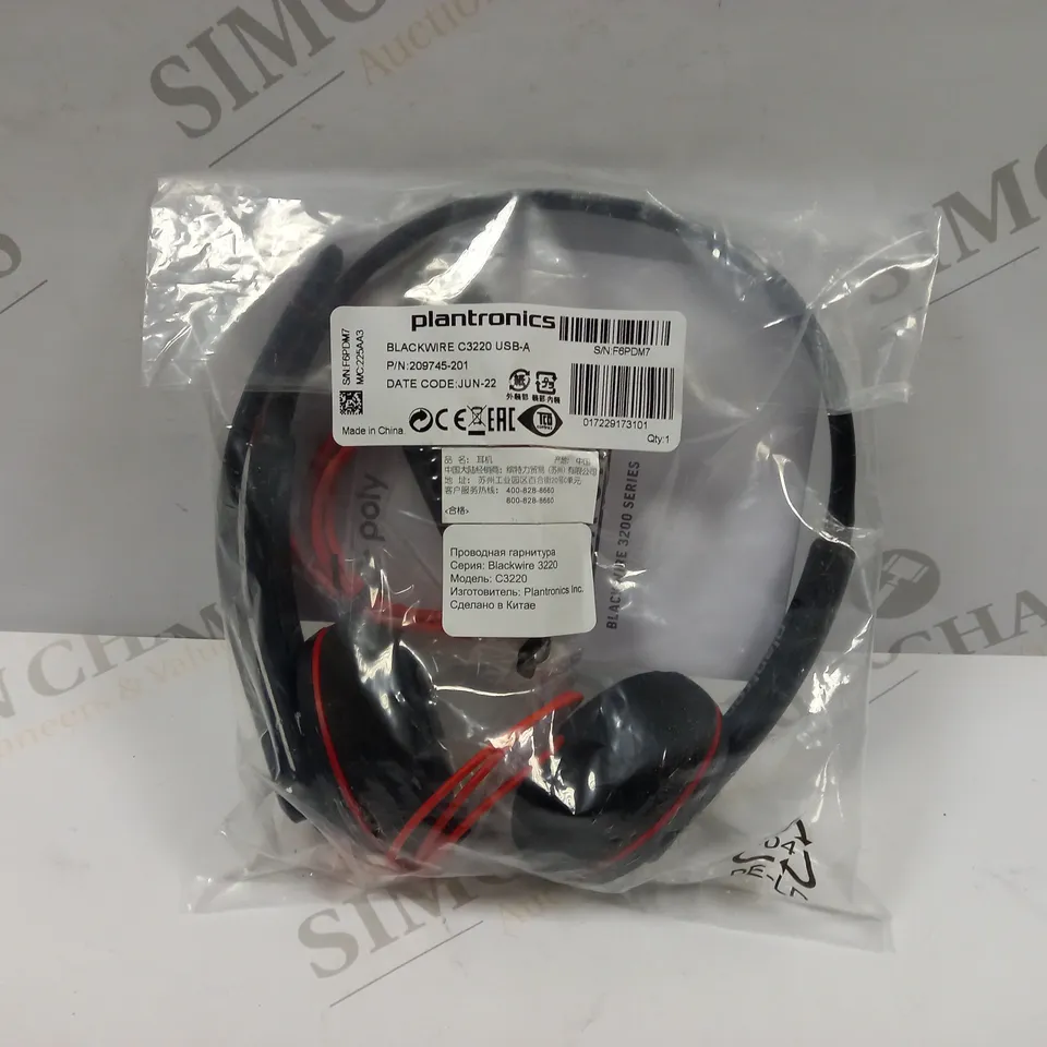 PLANTRONICS BLACKWIRE C3220 USB-A WIRED HEADSET