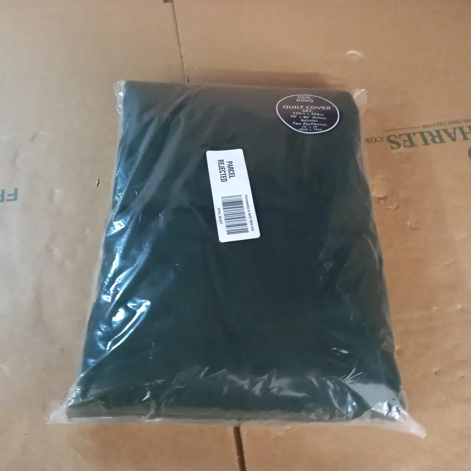 QUILT COVER SET IN KING - DARK GREEN