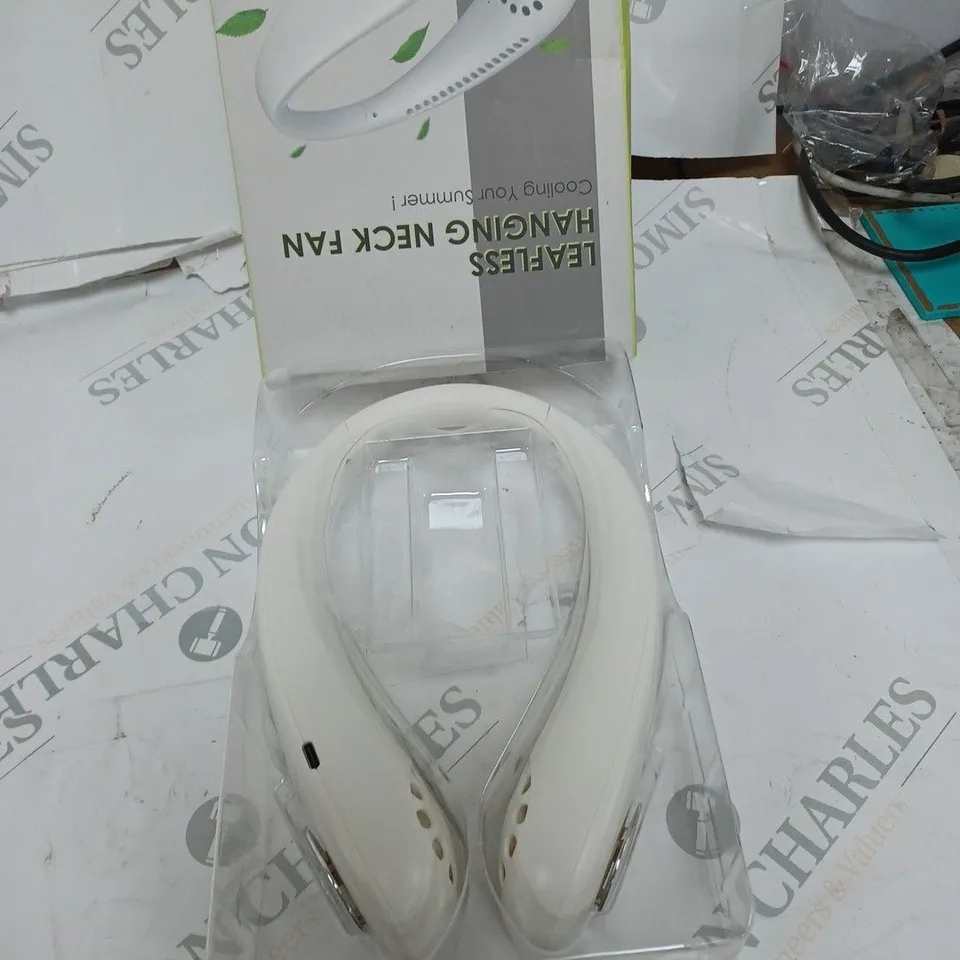 BOXED LEAFLESS HANGING NECK FAN