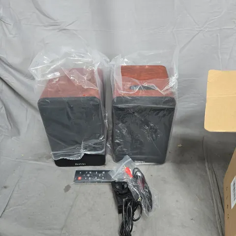 PAIR OF BLACK SPEAKERS WITH WOOD VENEER TOPS – REMOTE AND CABLES INCLUDED