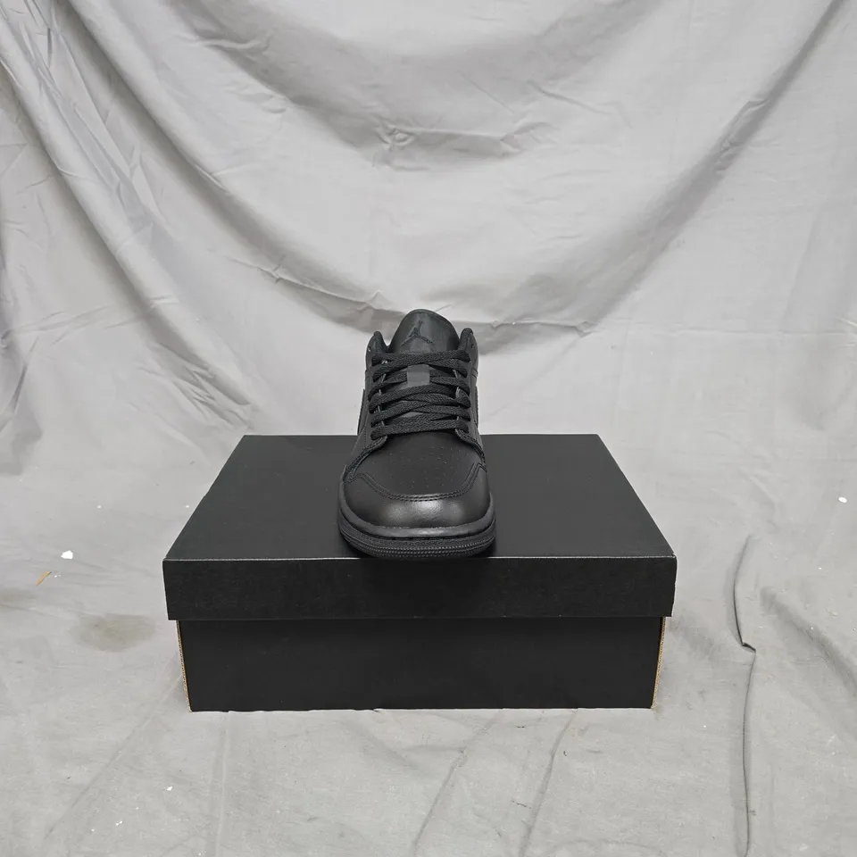 NIKE AIR FORCE 1 LOW BLACK SNEAKERS – MEN'S UK 8.5