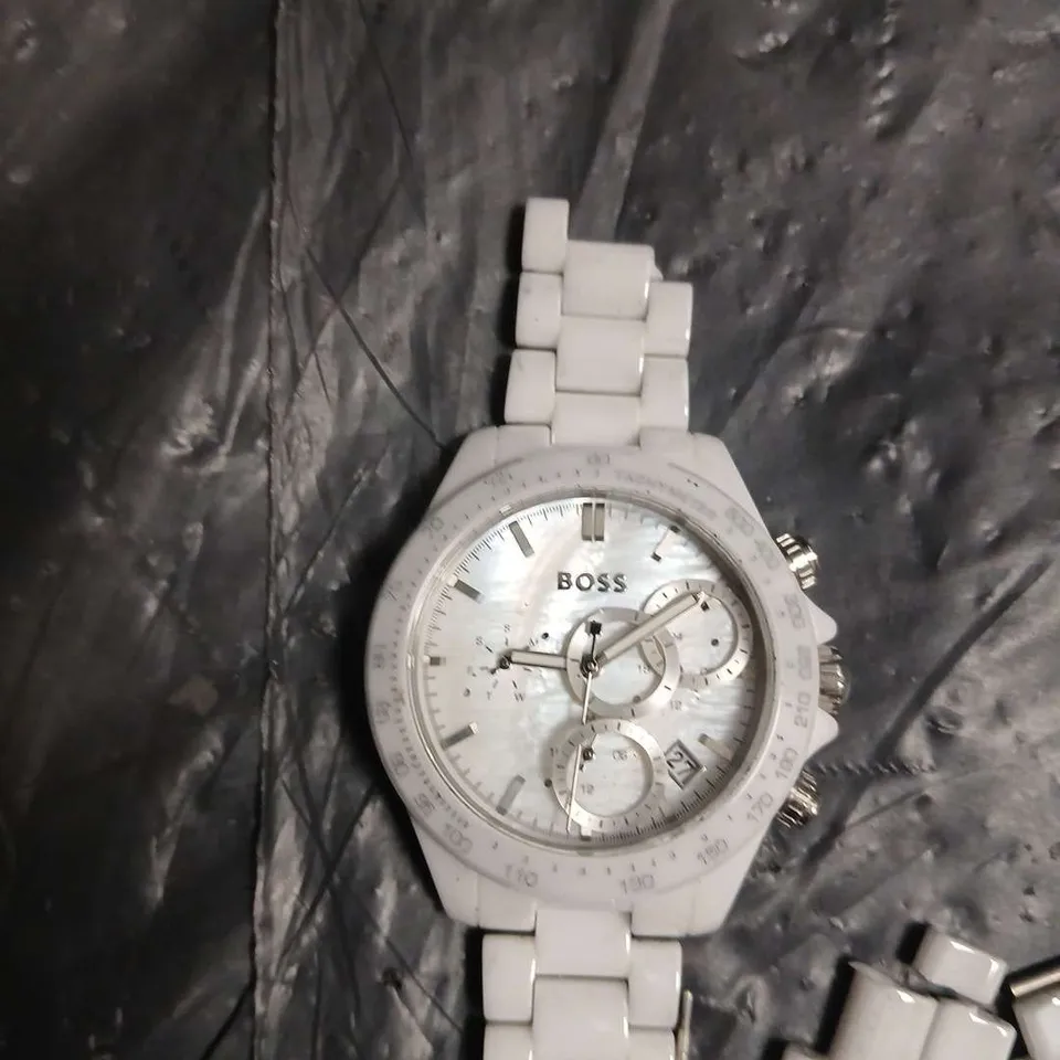 HUGO BOSS WHITE CHRONOGRAPH WATCH WITH EXTRA LINKS