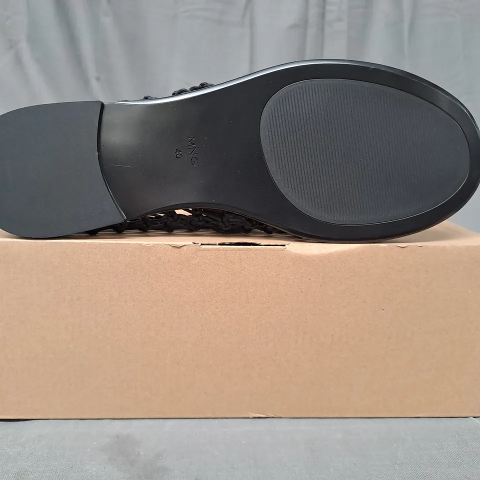 BOXED PAIR OF MNG WOMEN'S FLAT SHOES IN IN BLACK UK SIZE 7