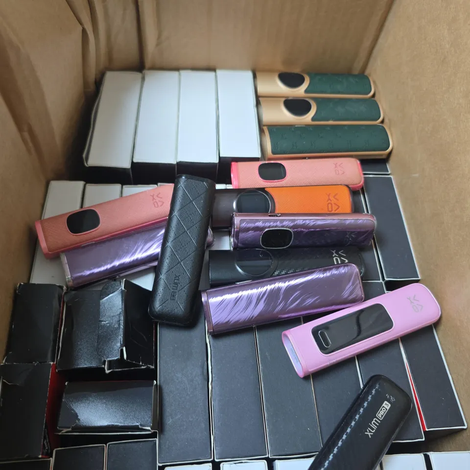 APPROXIMATELY 40 ASSORTED OXVA E-CIG ITEMS 