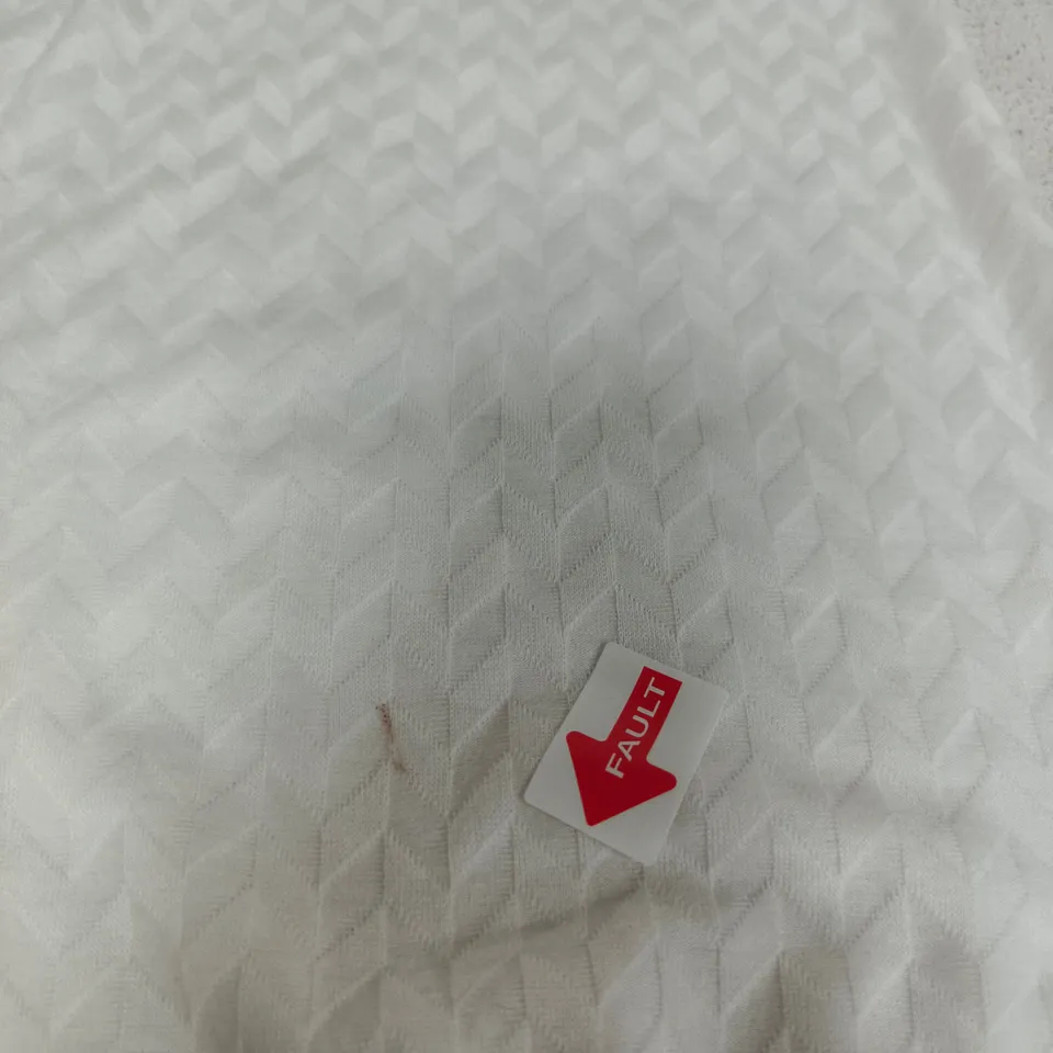 VIVANCE WINTER WHITE T-SHIRT SIZE 14/16