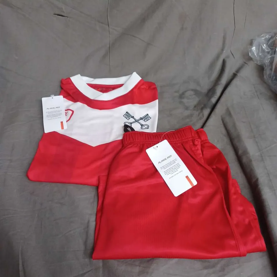 PLAYERLAYER RADLEY COLLEGE FOOTABLL KIT IN SCARLET RED/WHITE SIZE M