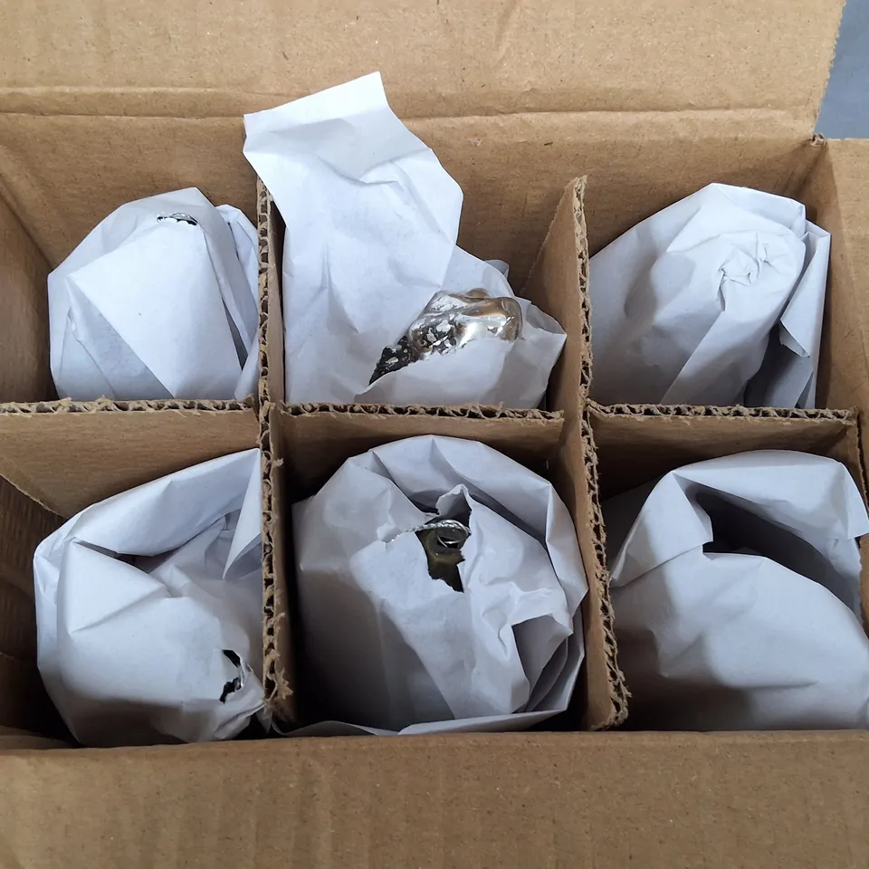 SET OF 6 GISELA GRAHAM DECORATIVE TREE BAUBLES IN SILVER