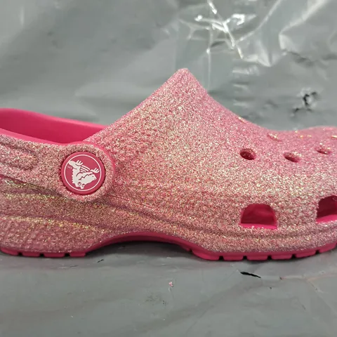 PAIR OF CROCS CLASSIC IRIDESCENT GLITTER CLOGS IN PINK/MULTI SIZE UK C12