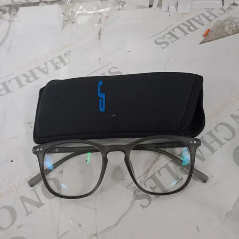 UP GREEN GRAMED GLASSES