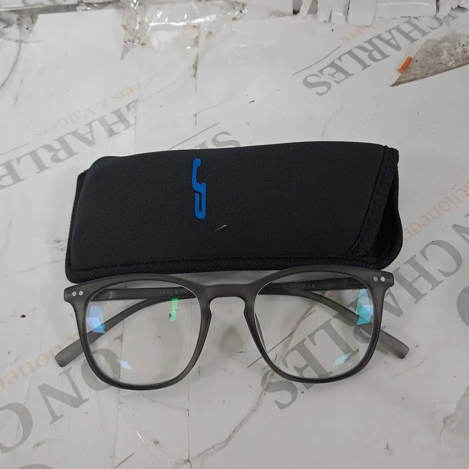 UP GREEN GRAMED GLASSES 