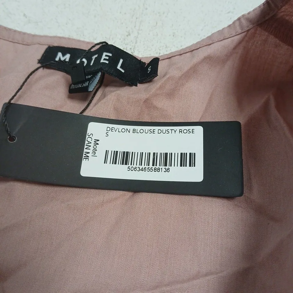 MOTEL DEVLON BLOUSE IN DUSTY ROSE SMALL