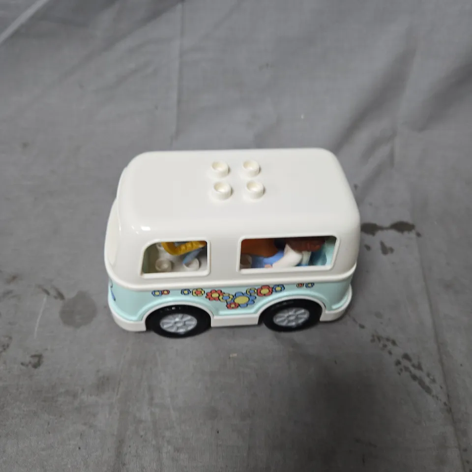 BOX OF ASSORTED TOYS INCLUDING TOY VAN  AND CHALK MARKERS 