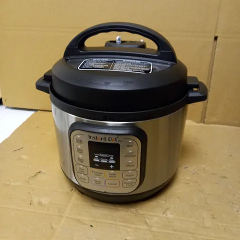 INSTANT POT DUO MINI PRESSURE COOKER
