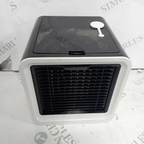 PORTABLE AIR CONDITIONER