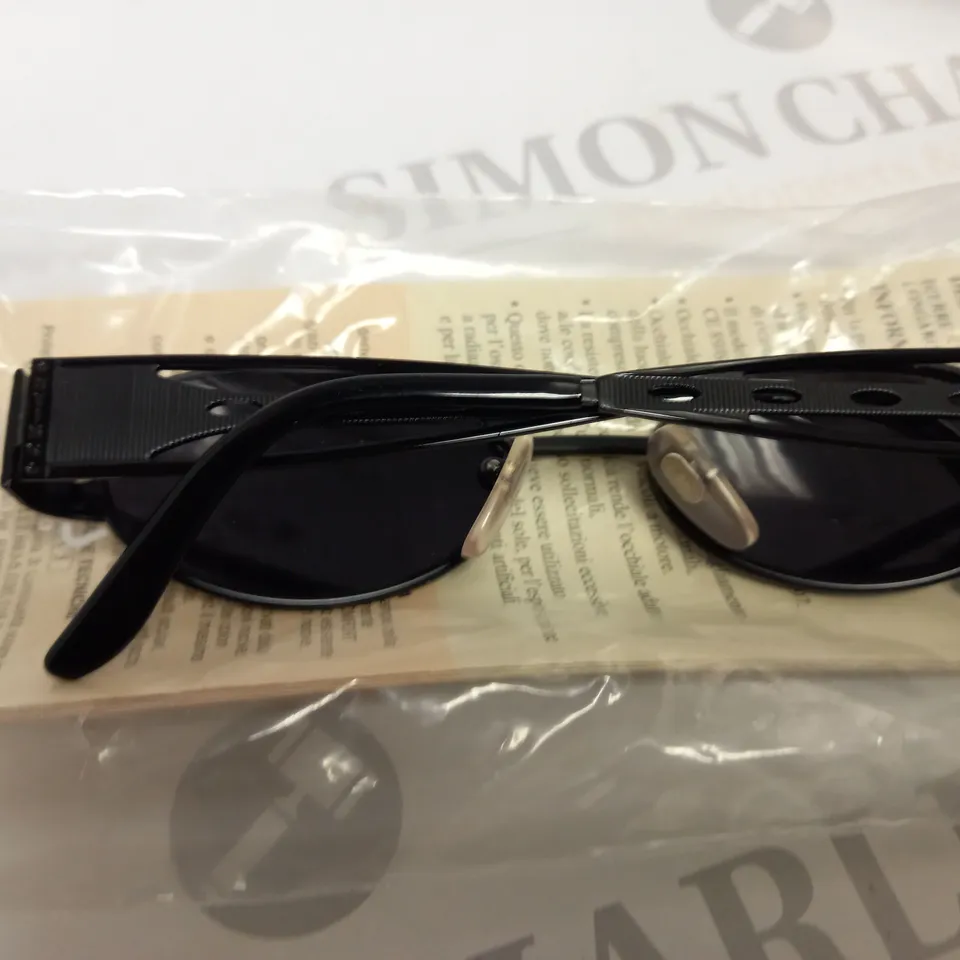 APPROXIMATELY 10 DIERRE STING SUNGLASSES