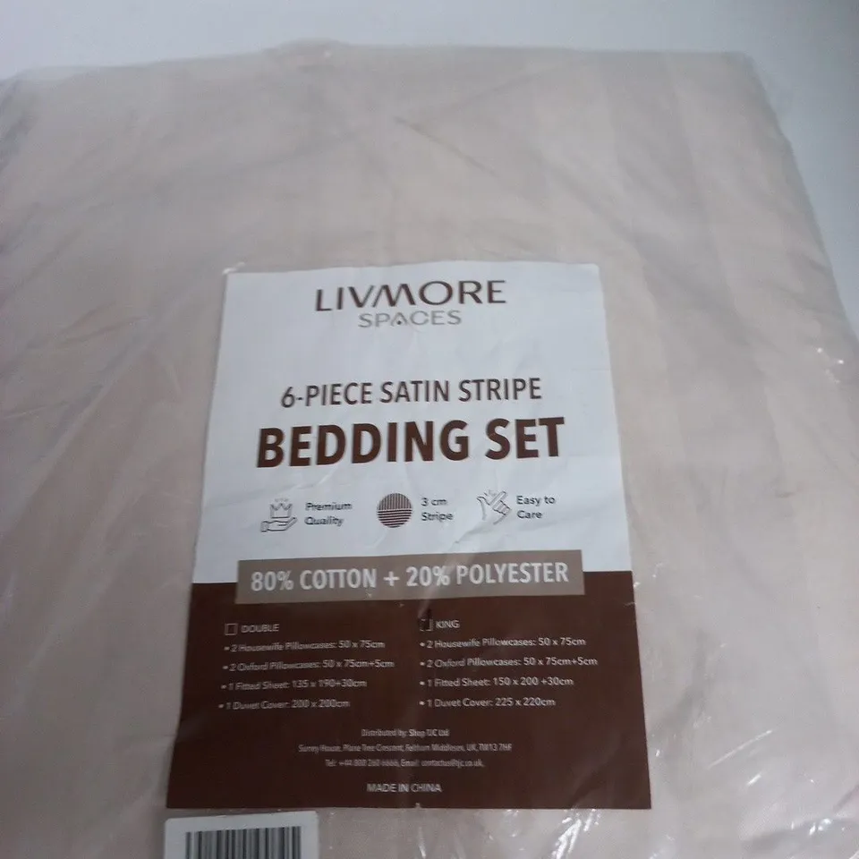 LIVMORE SPACES 6-PIECE SATIN STRIPE BEDDING SET – KING