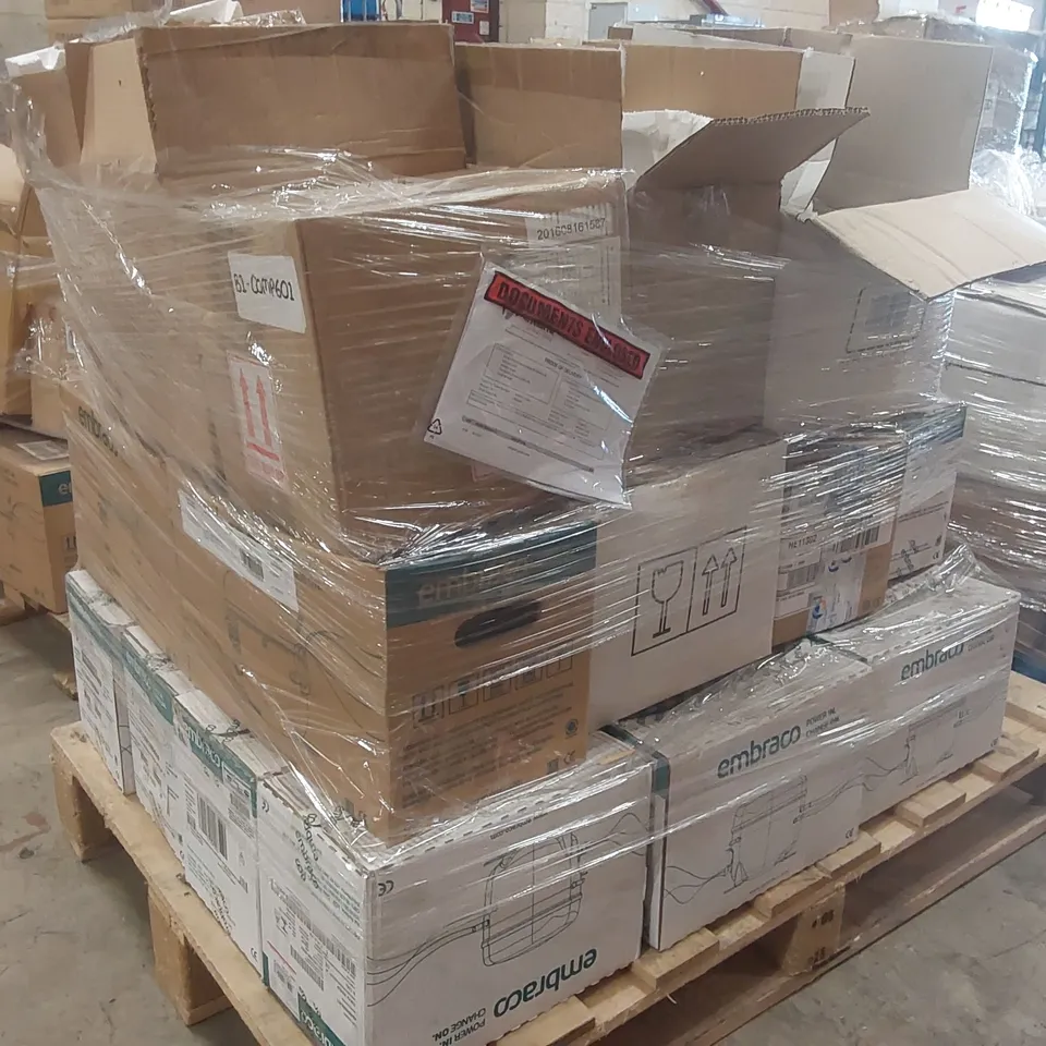 PALLET CONTAINING A VERY LARGE QUANTITY OF EMBRACO COMPRESSORS ECT